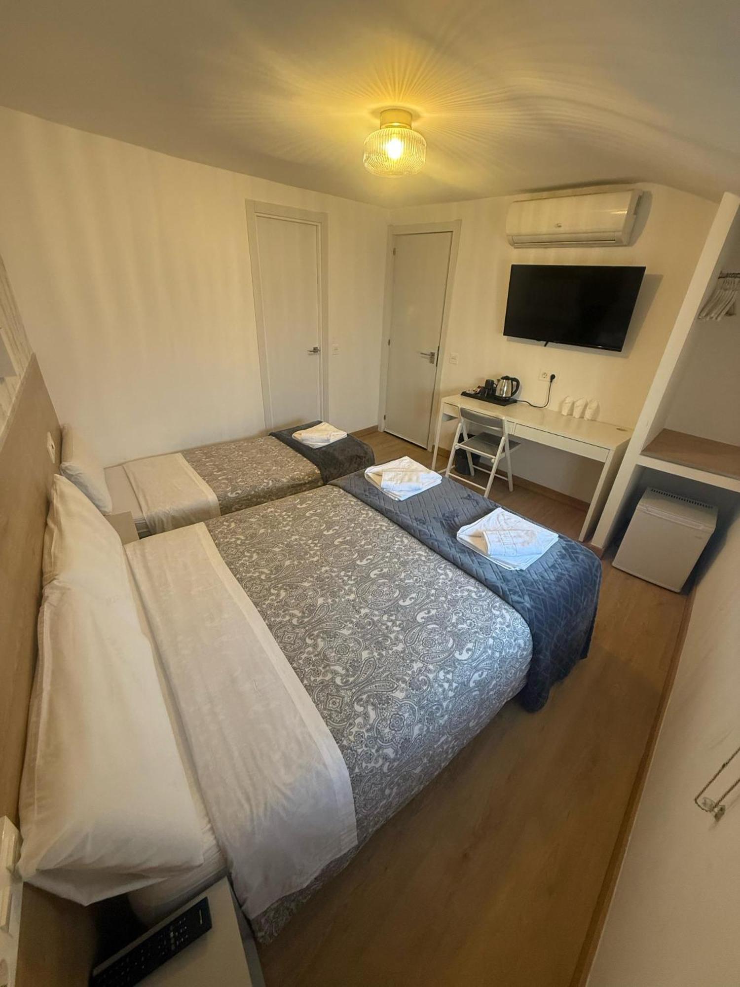 Hostal Comercial Мадрид Экстерьер фото